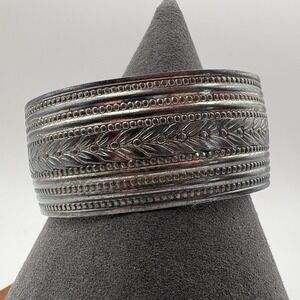 Danecraft Sterling Silver Cuff Bracelet 6.25in Beaded Leaf Etched 24.61g